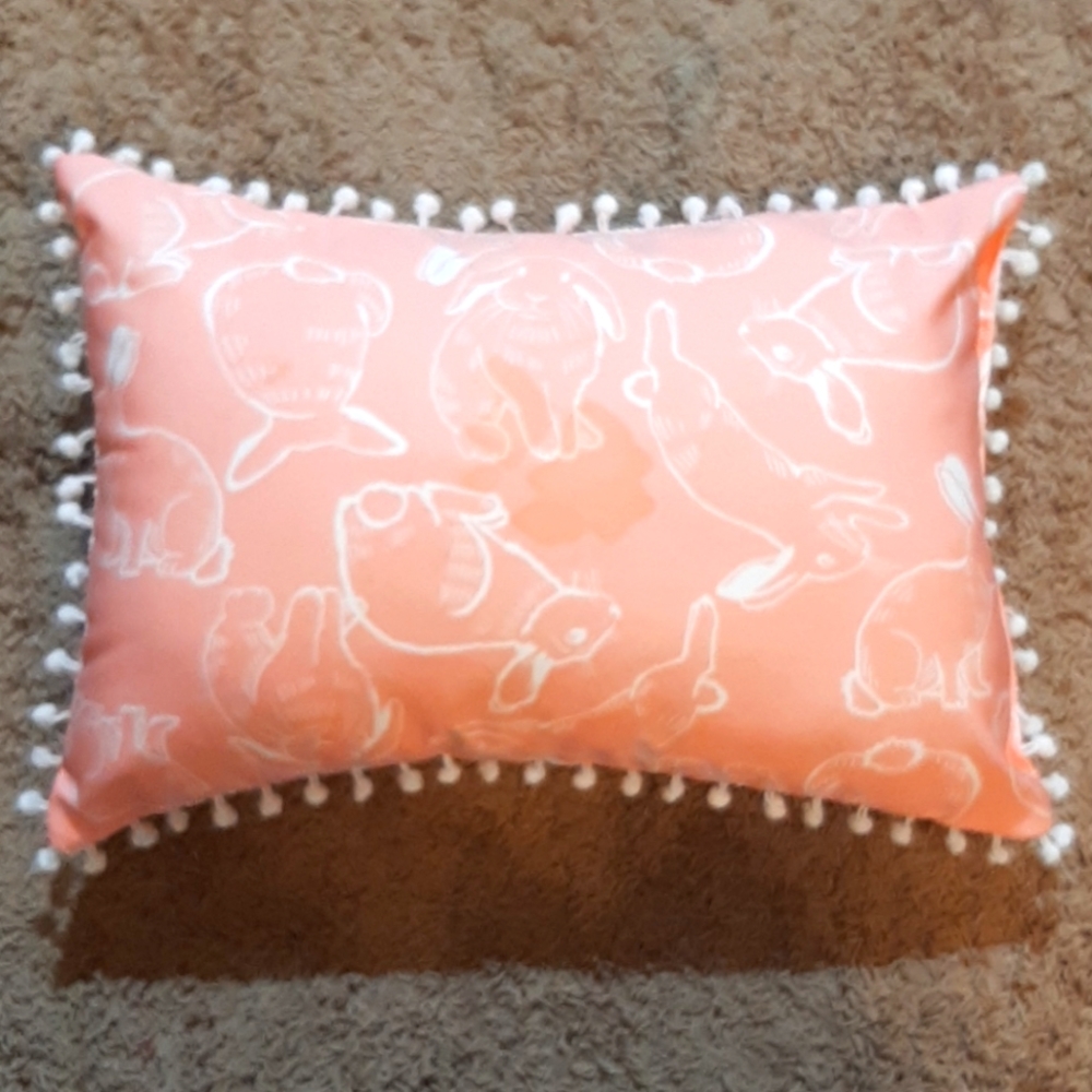 Throw pillow - Picture 2 of 2